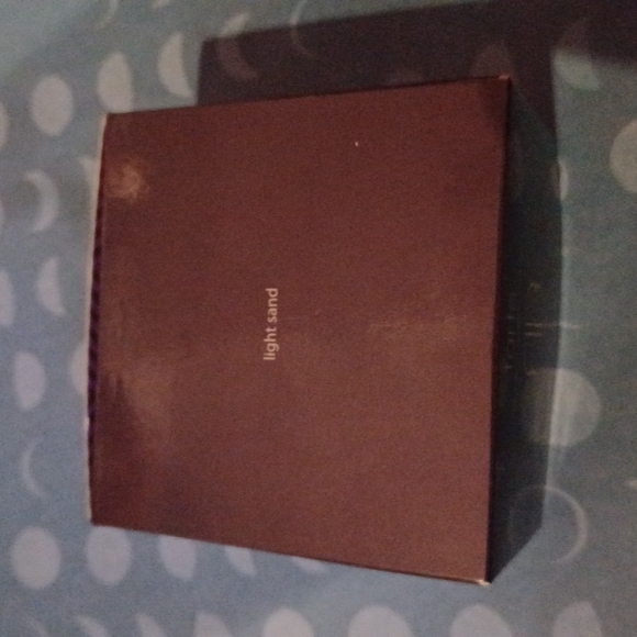 New in box tarte Foundation - Picture 2 of 4